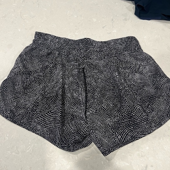 Track That Short, 3” Mid Rise - Picture 2 of 3